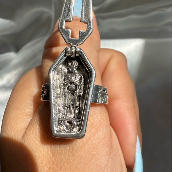 Halloween Vintage Silver Gothic Coffin Ring vampire skull - Picture 8 of 14